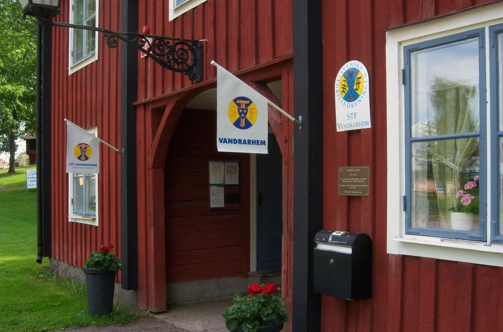 Stf Vandrarhem Mangelgarden Soderkoping Exterior photo